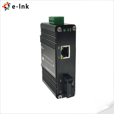 Mini Industrial 100BASE-FX a 10/100BASE-T Conversor de medios PoE+ de 30 W